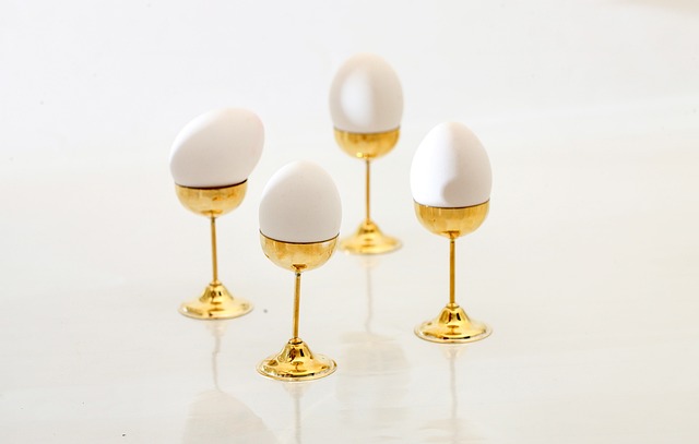 Sådan opbevarer du dine æg i et æggebæger korrekt for at forlænge holdbarheden